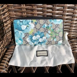 GUCCI BLOOMS ZIP AROUND LONG WALLET